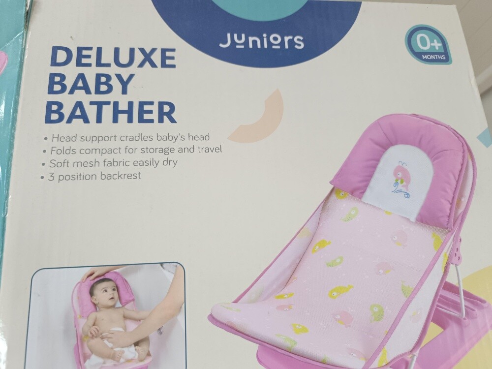 baby shower chair & small matress - 1