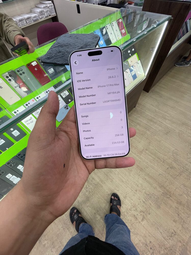 iPhone 17 pm 256GB 97% battery. - 6