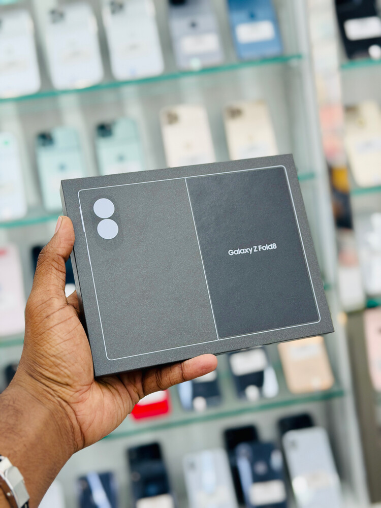 Samsung Galaxy Z Fold 8 - 2