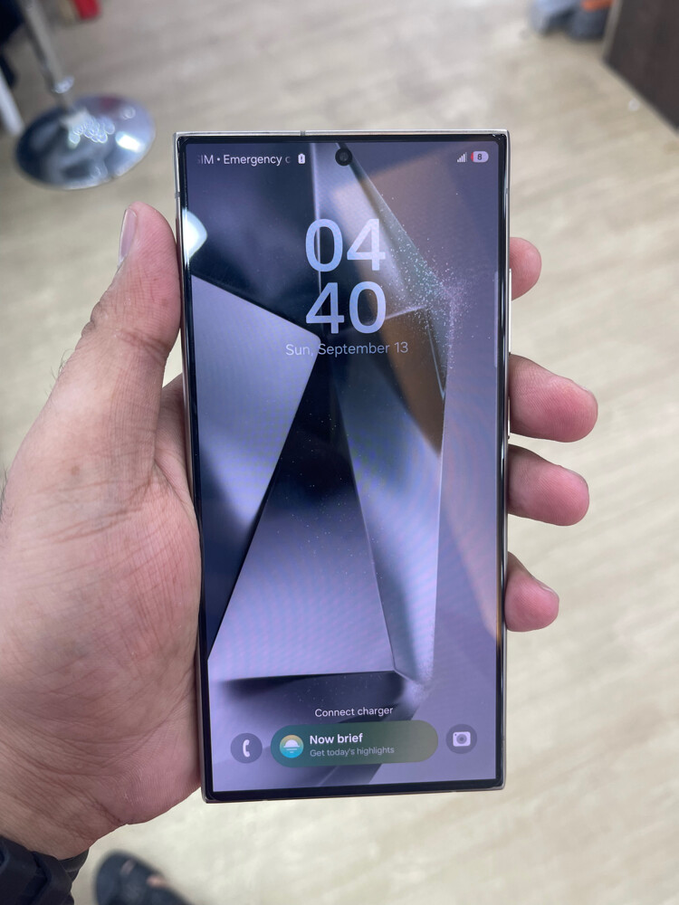 Samsung S24 ultra 12/256GB  - 6