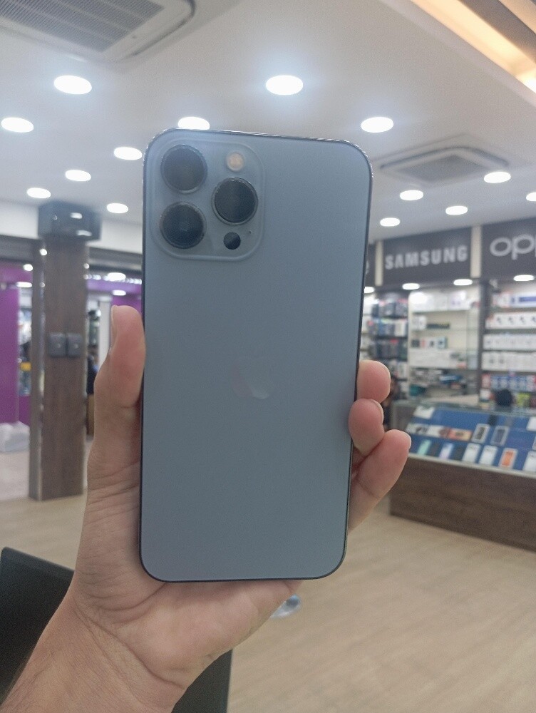 I phone 13 pro max - 3