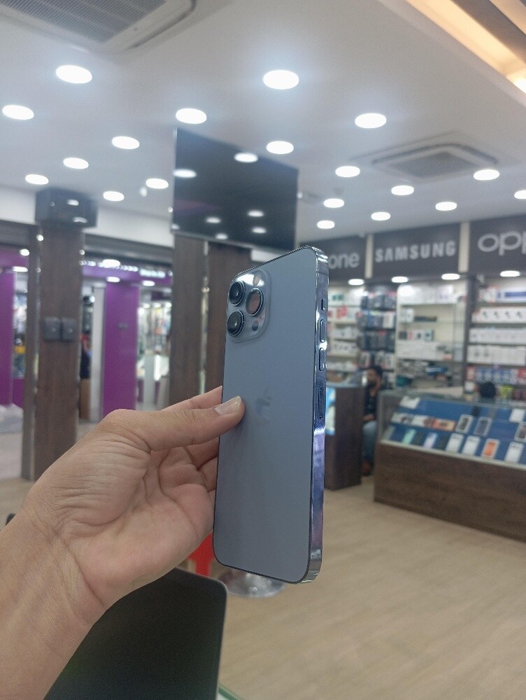 I phone 13 pro max - 2
