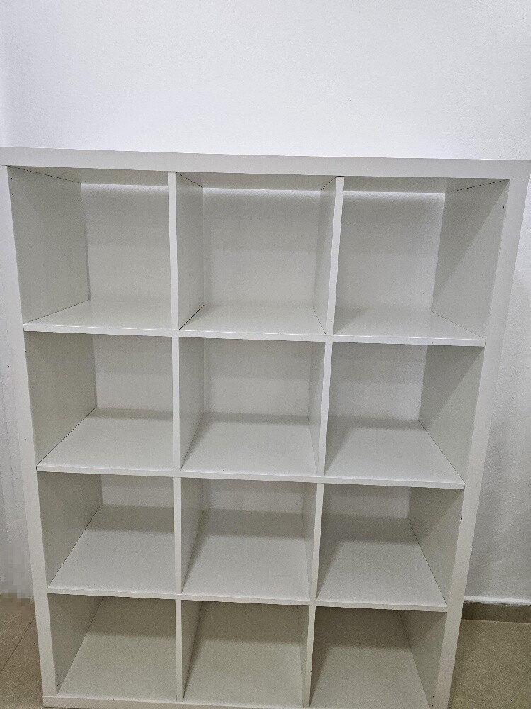 12-Cube Shelving Unit – Like-New - 1