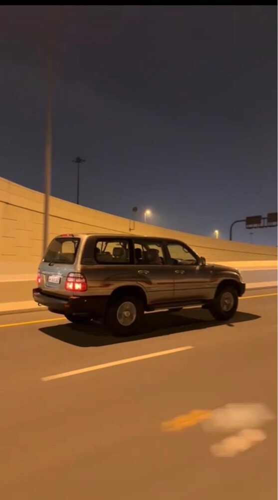 الموتر يبيله أشياء استهلاكيه و محول قير عادي مب للبدل ولحد يحرج نفسه ب السعر قابل بشي بسيط - 1