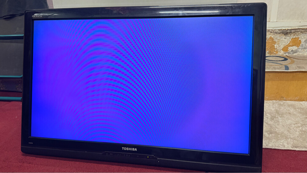 TOSHIBA TV - 2