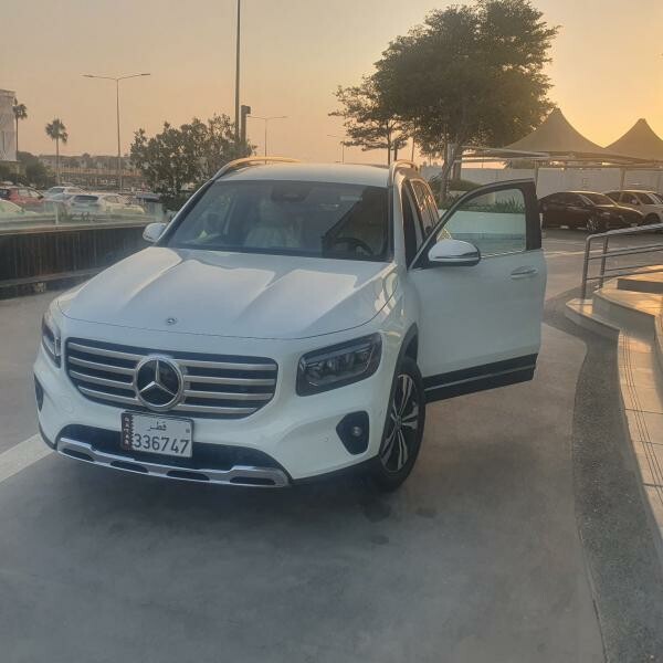 Further REDUCED Mercedes GLB 250 - 5