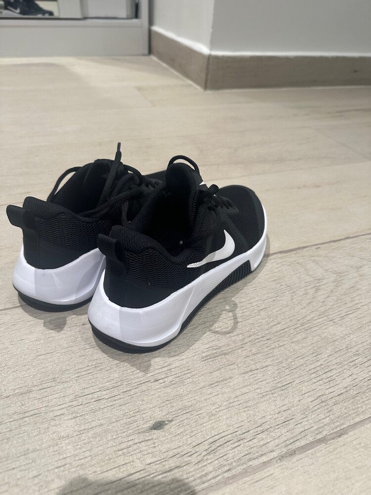original Nike shoe - 4