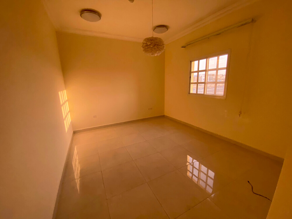 فيلا للإيجار 6 غرف 8500 ريال - 6