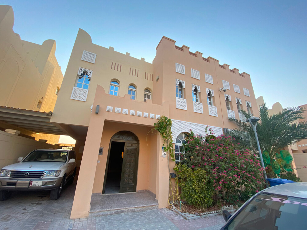 فيلا للإيجار 6 غرف 8500 ريال - 19