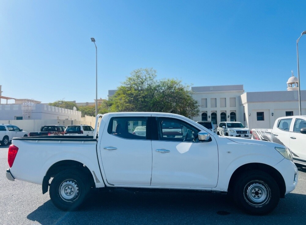 2021 Nissan Navara 4x2 - 5