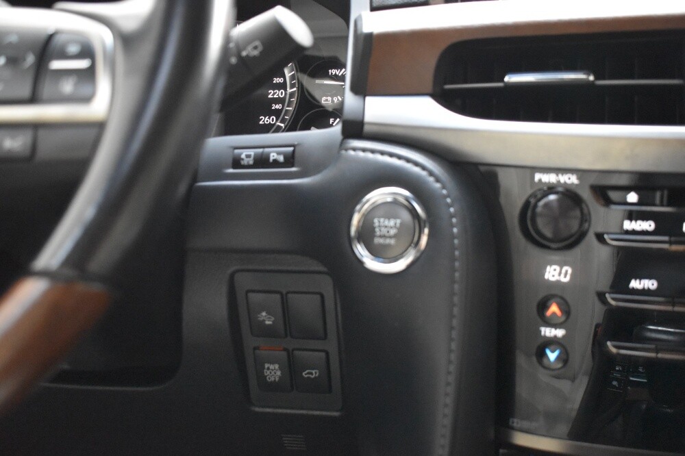 LEXUS LX570 S Low Mileage - 21