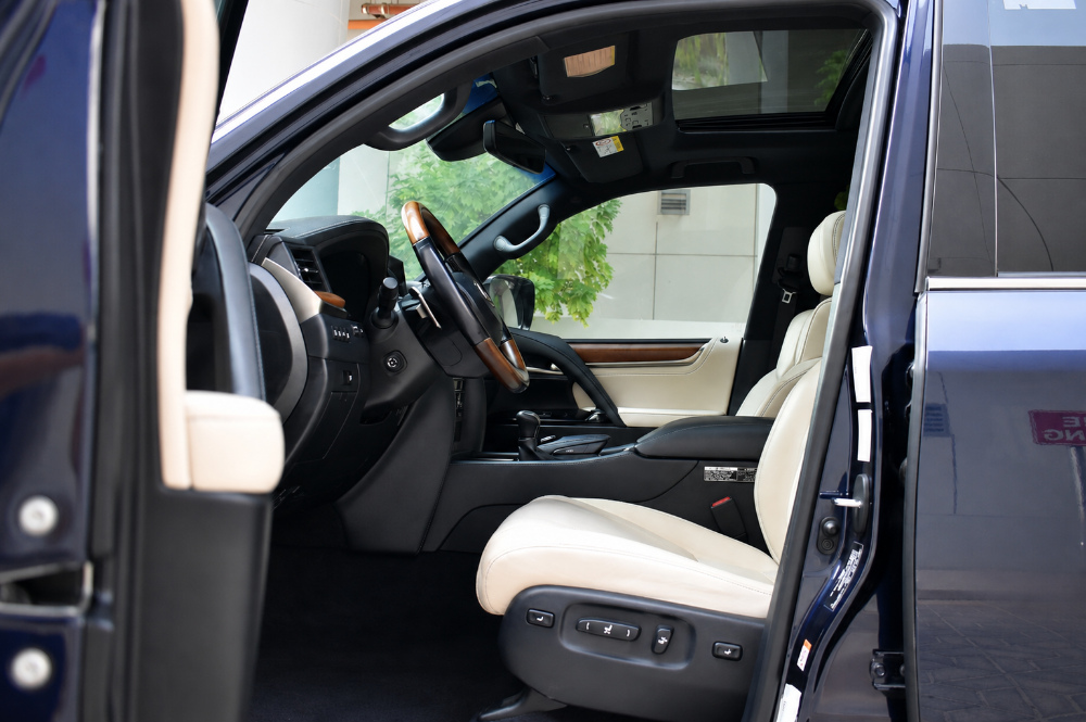 LEXUS LX570 S Low Mileage - 10
