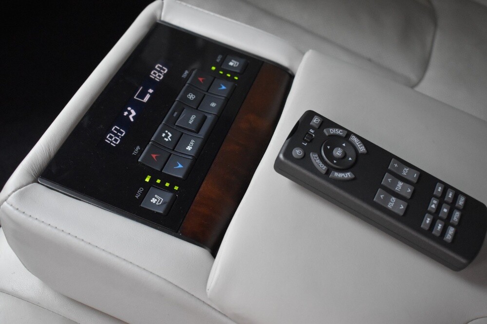 LEXUS LX570 S Low Mileage - 25