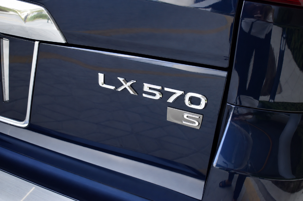 LEXUS LX570 S Low Mileage - 6