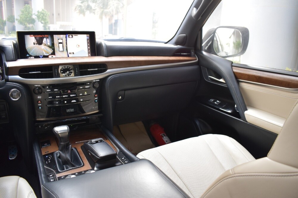 LEXUS LX570 S Low Mileage - 12