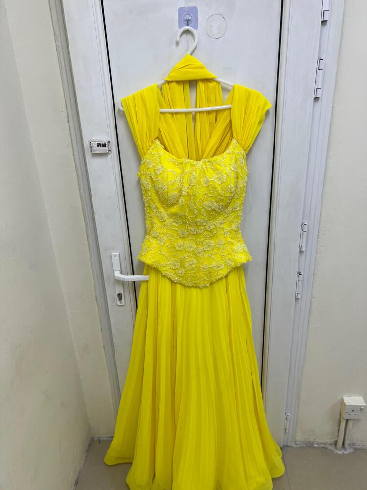 Yellow dress - 2