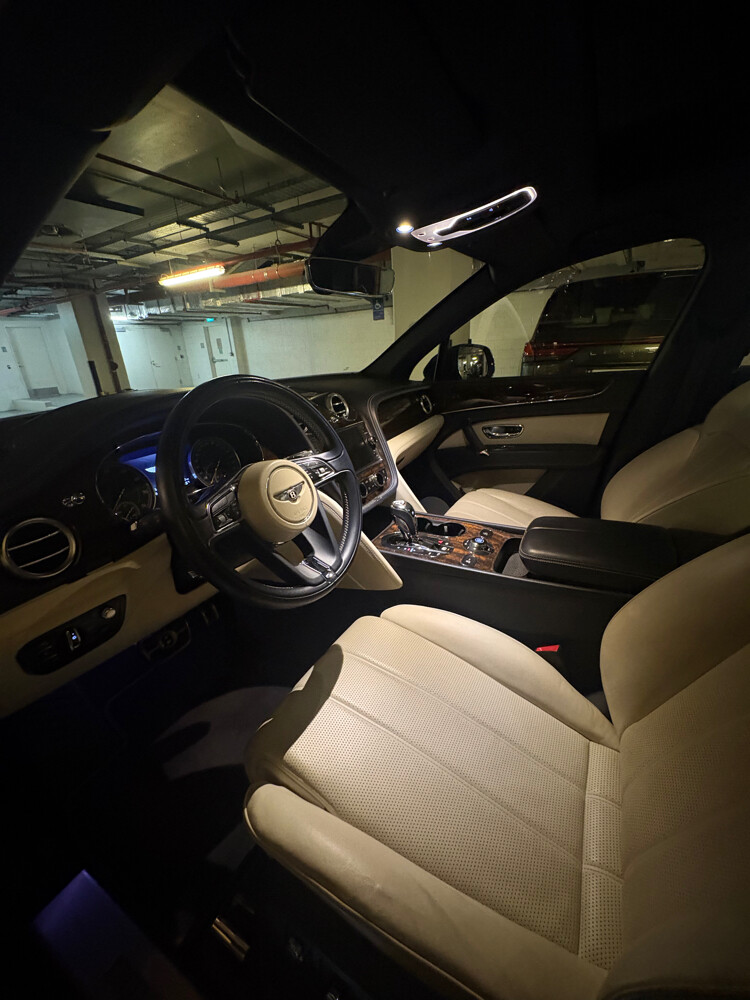 bentley bentayga  - 5