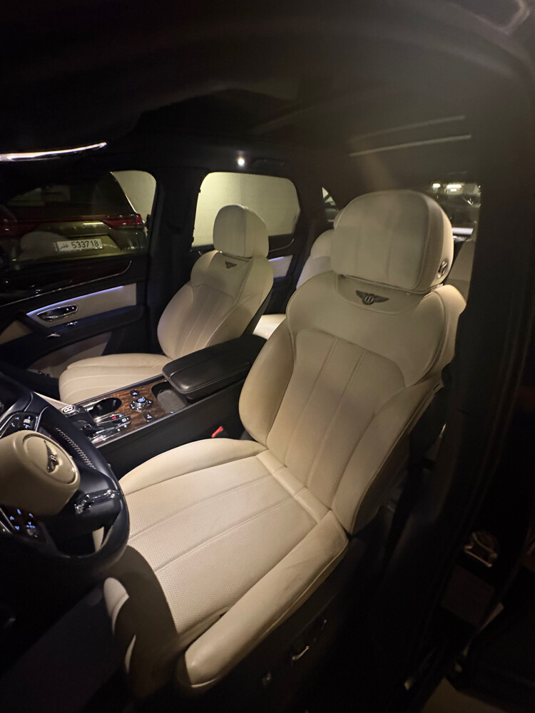 bentley bentayga  - 6