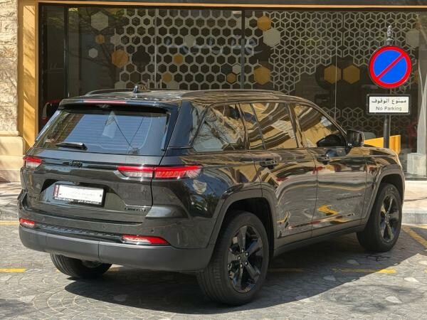 Jeep Grand Cherokee - 2