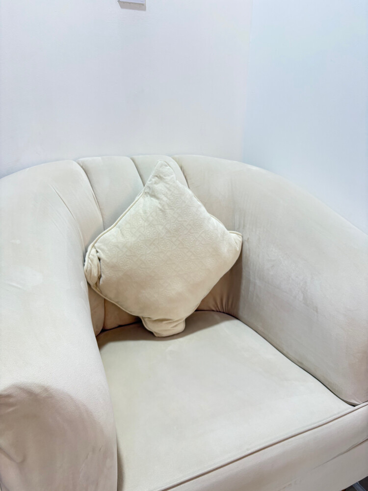 Used sofa in excellent condition. - 2