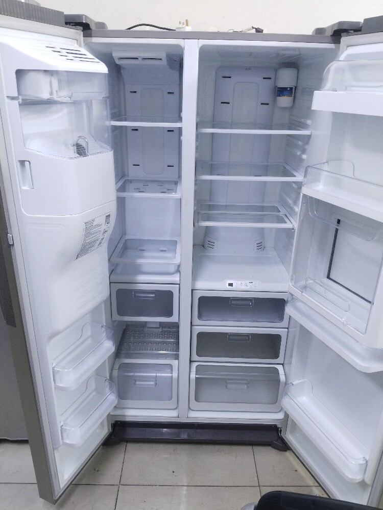 Samsung side by side fridge - 4