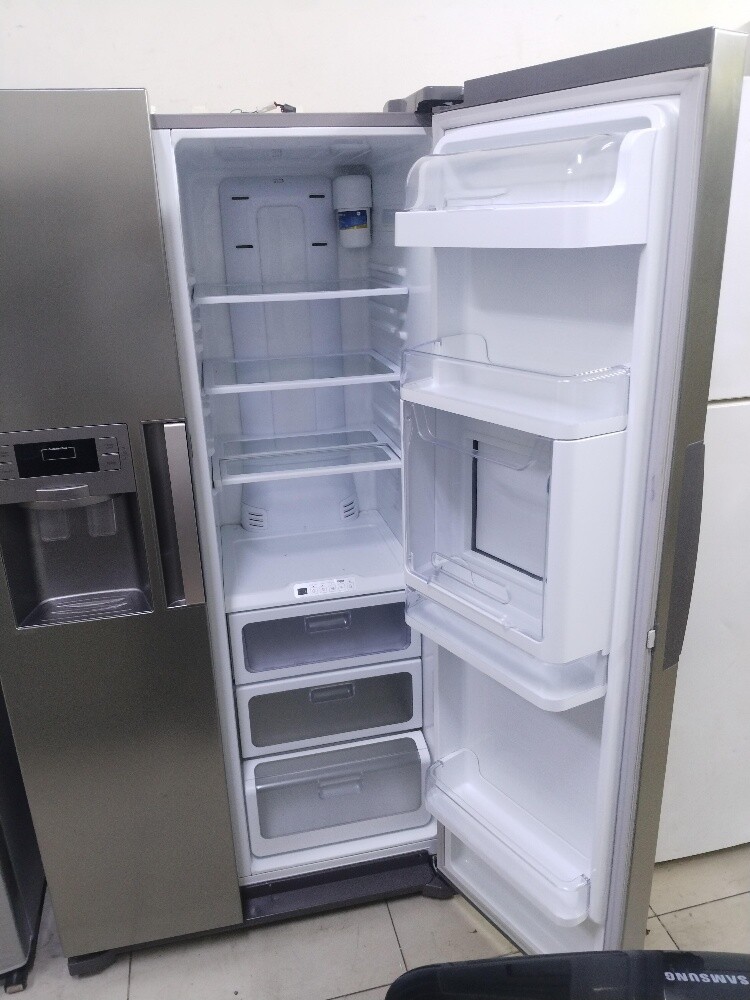 Samsung side by side fridge - 3