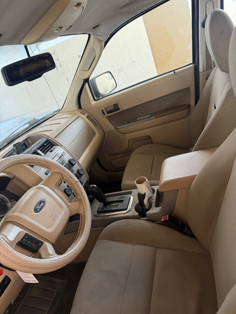 FORD - ESCAPE - 9