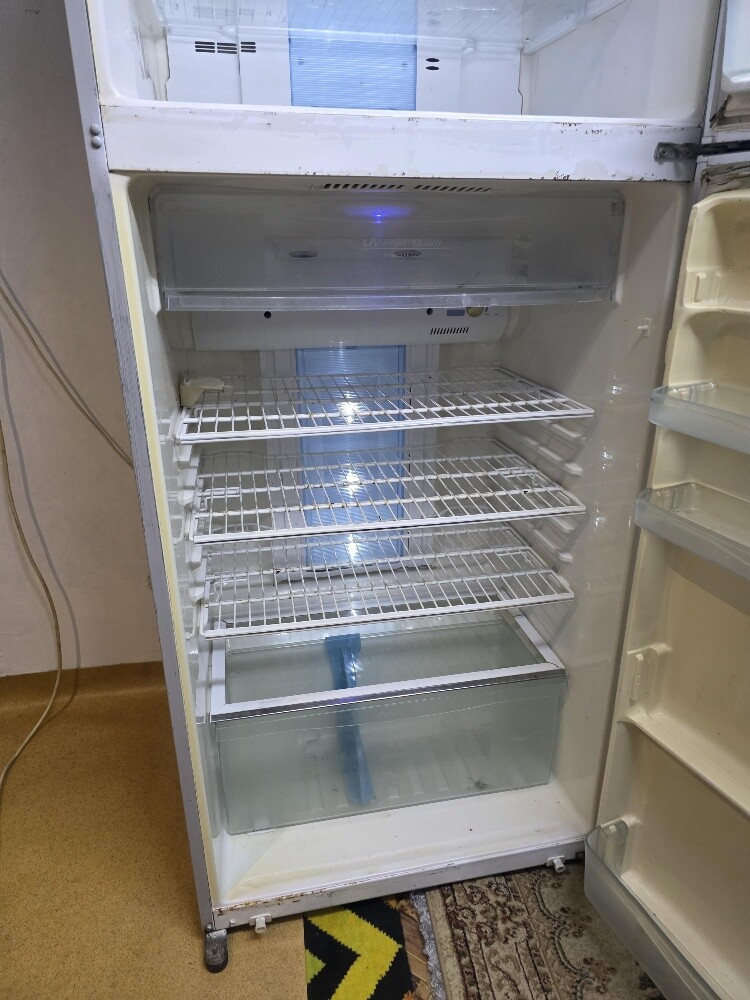 ثلاجه توشيبا عائليه باب زجاجى 600 - 10
