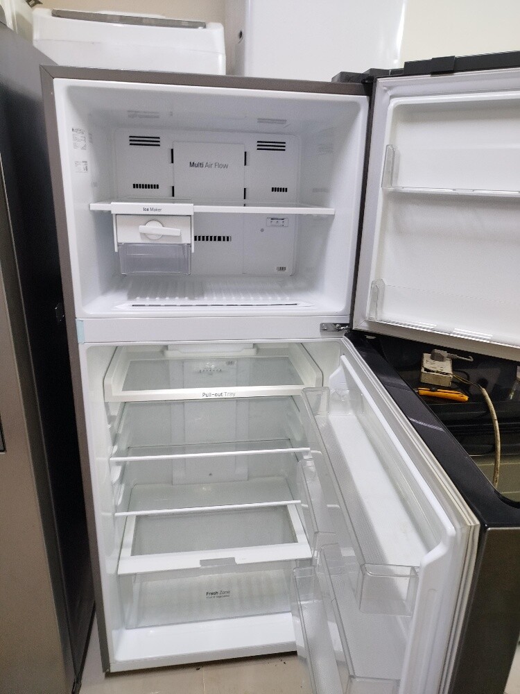 Lg gray same new condition fridge - 6