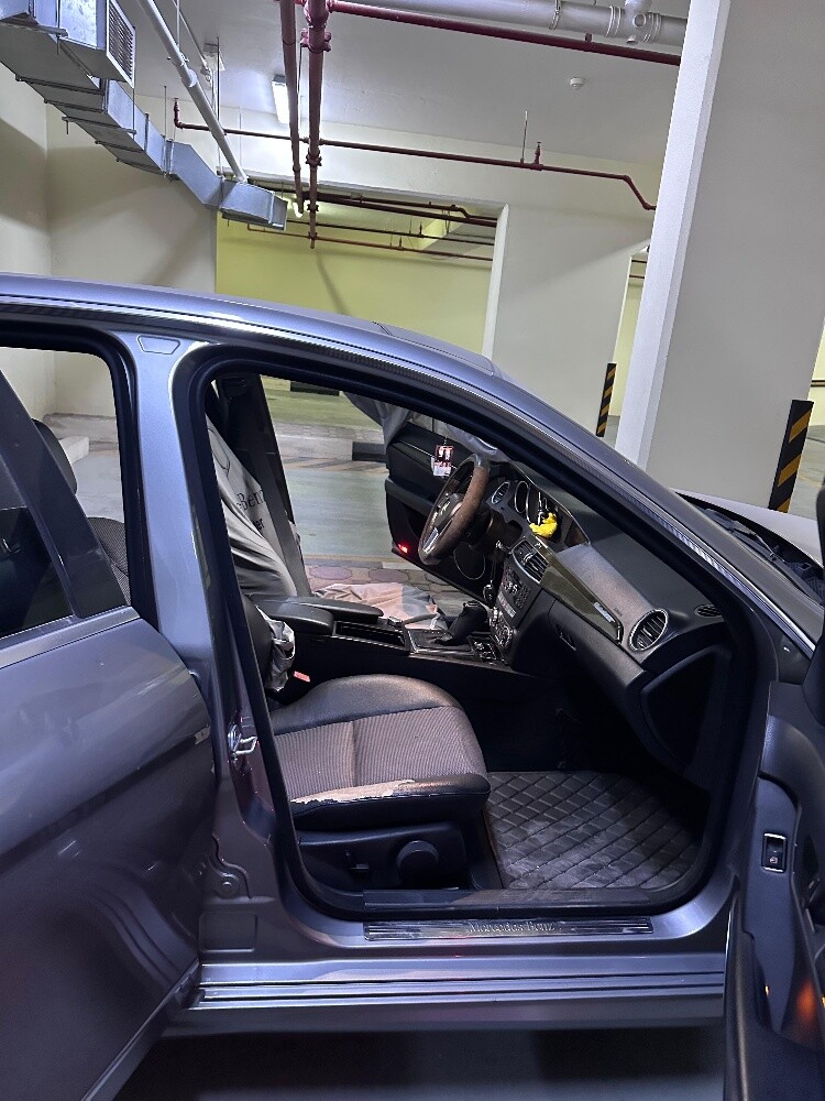 Mercedes C200 AMG 2012 Urgent Sale - 10