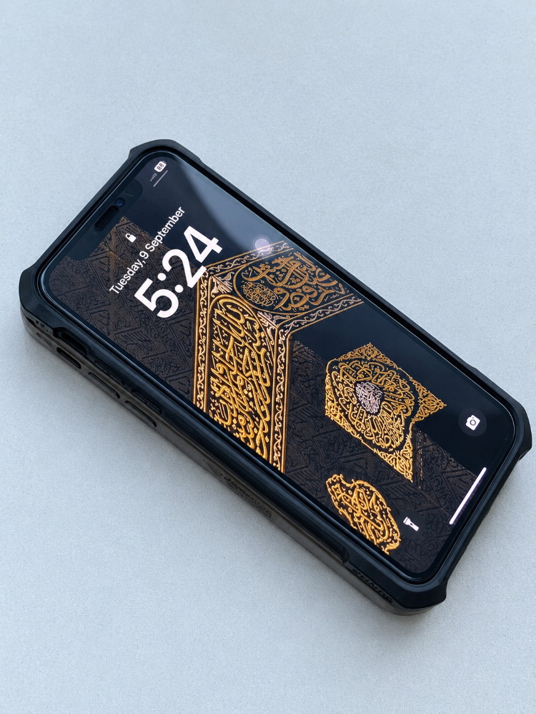 Rush Sale IPhone Xs {64GB} 
{Price - 4
