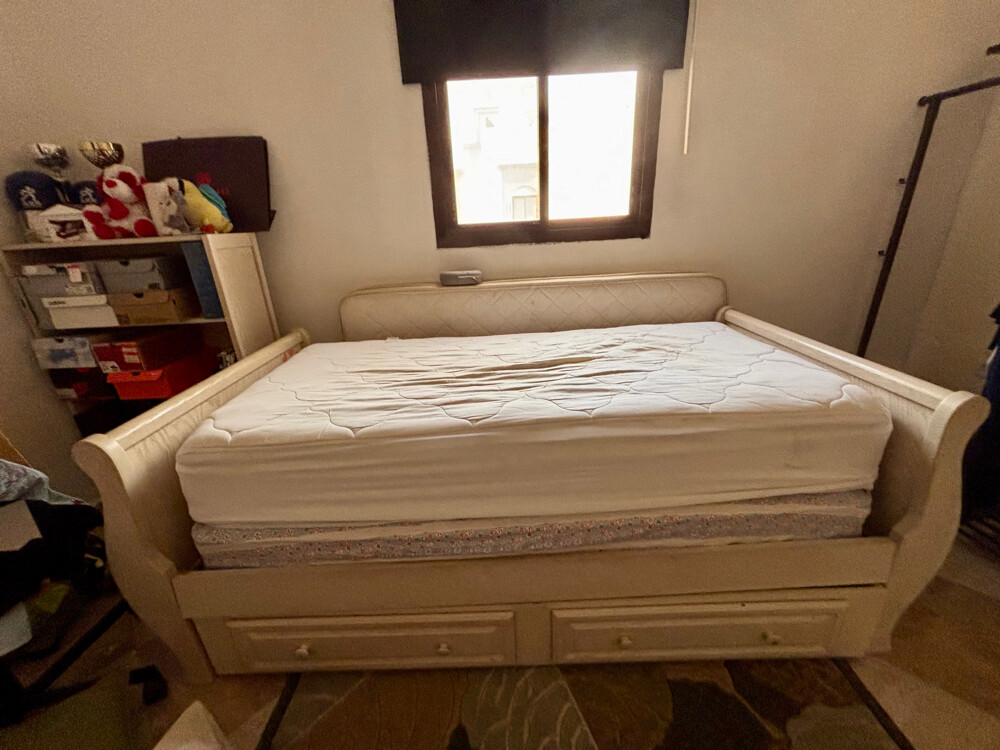 real wooden kid bed & mattress - 2