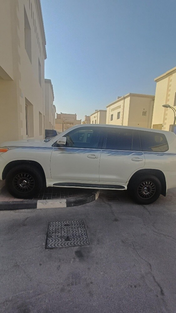 Land Cruiser GX - 4