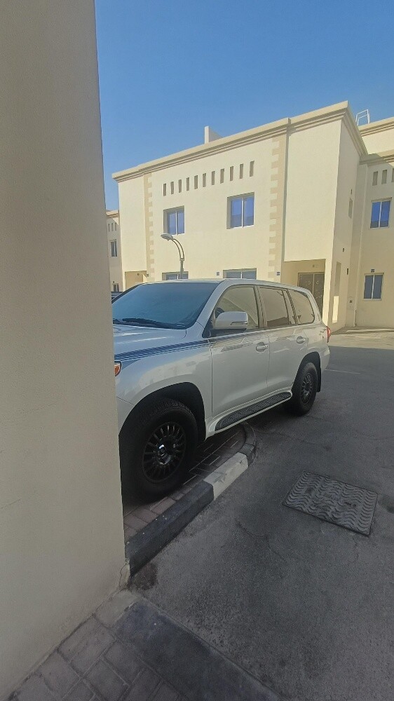 Land Cruiser GX - 2