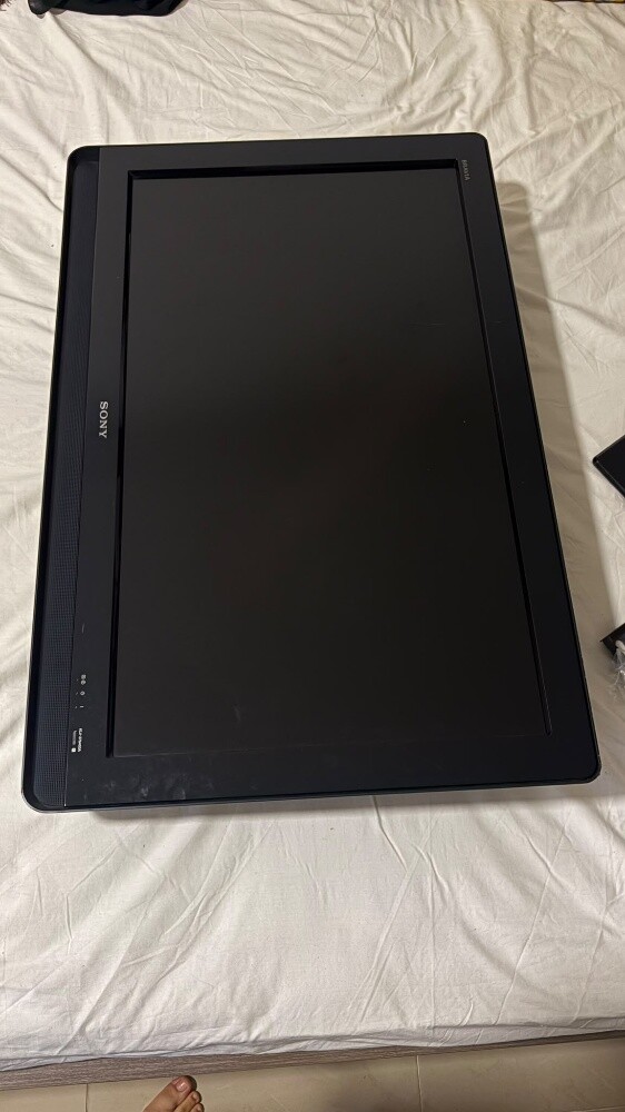 sony pravia 37 inch - 1