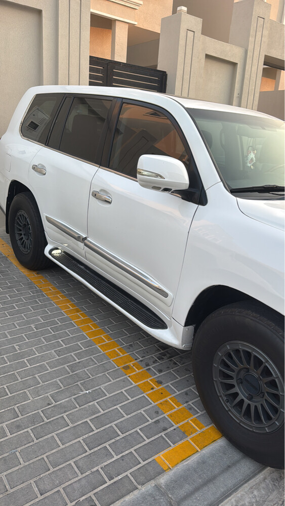 Lexus LX570 - 5