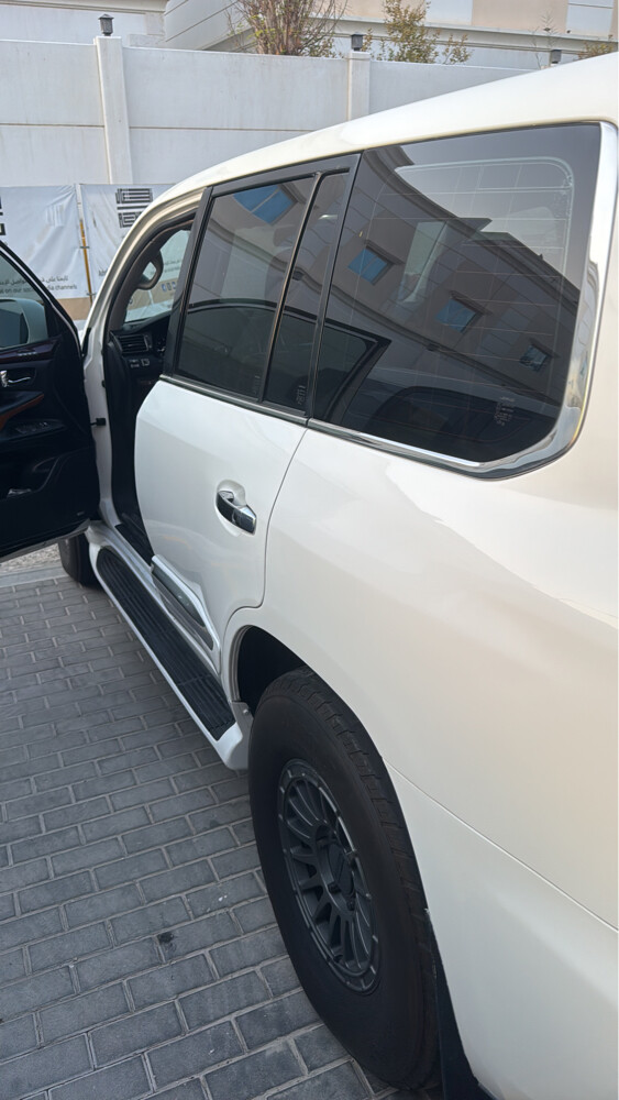 Lexus LX570 - 7