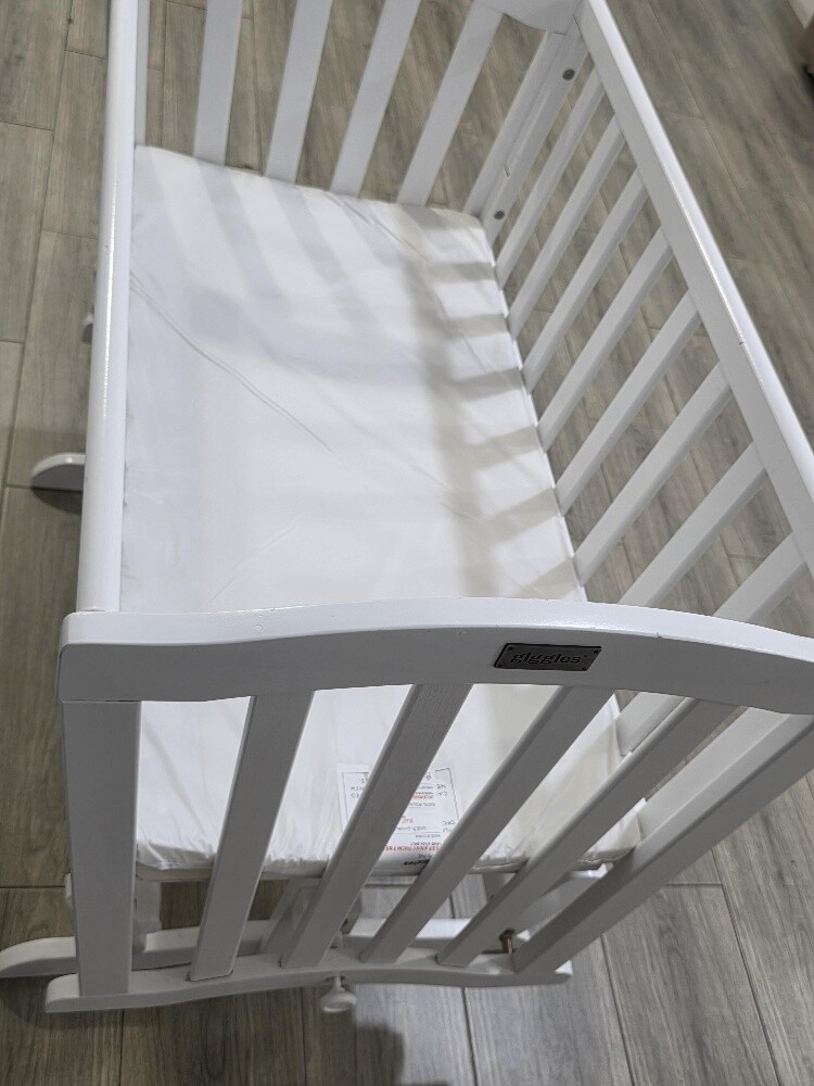 Giggles Baby Crib / Rocking Cradle - 1