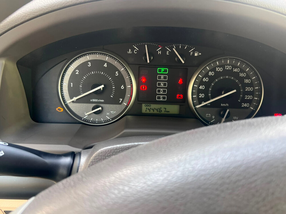 Toyota 2015 GX Land Cruiser - 4