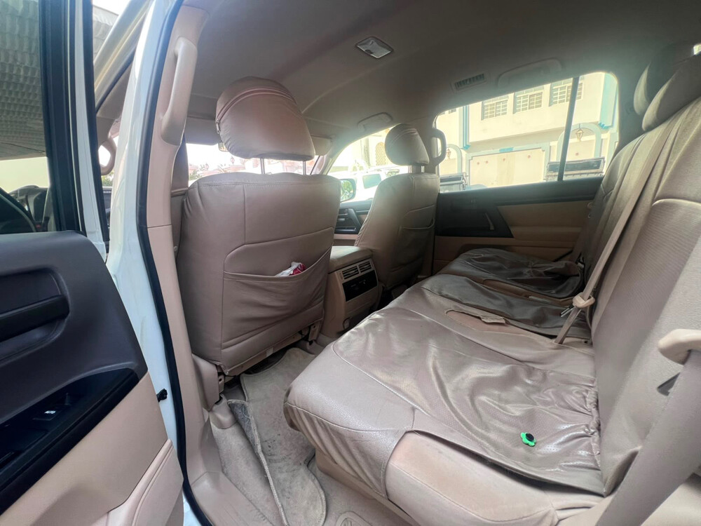 Toyota 2015 GX Land Cruiser - 2