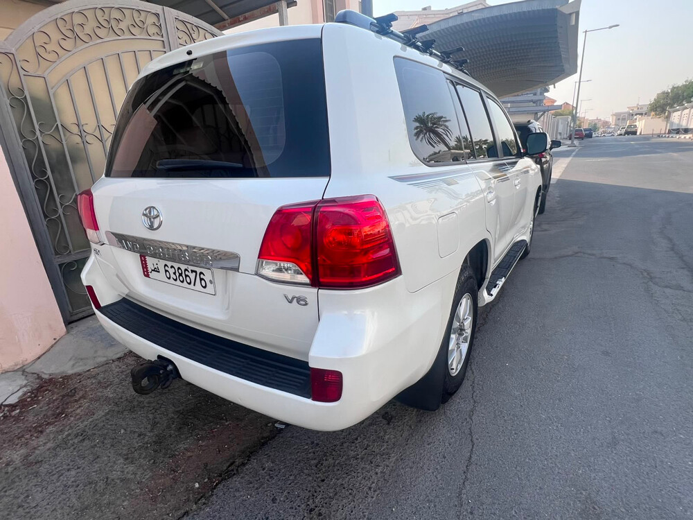 Toyota 2015 GX Land Cruiser - 6
