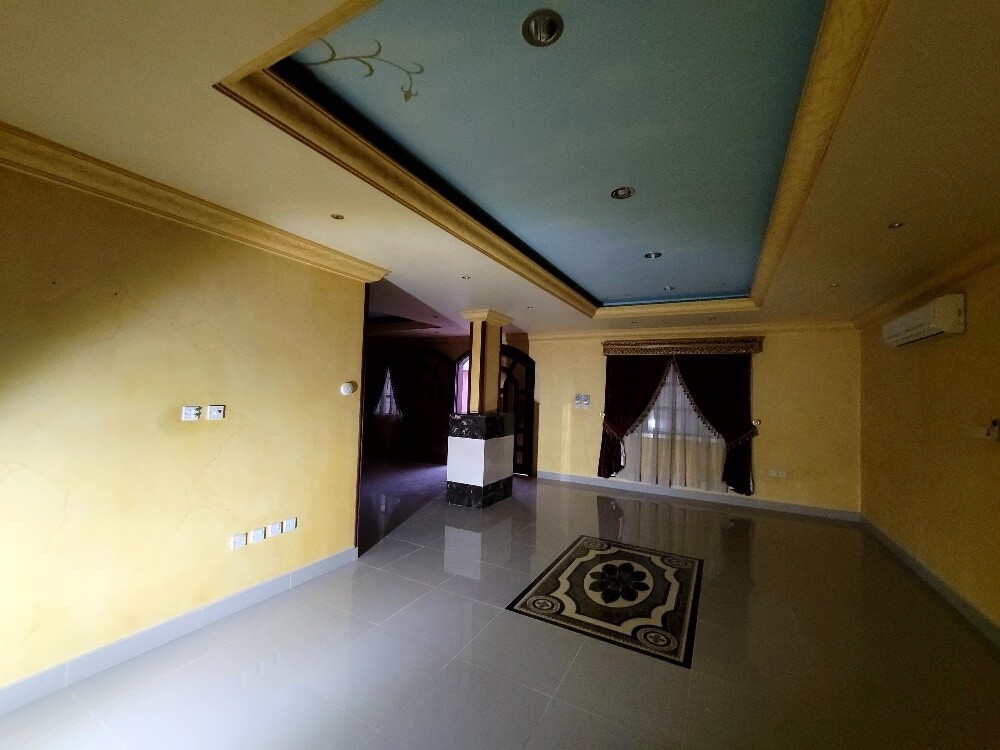 للإيجار فيلا عين خالد مستقلة على - 7
