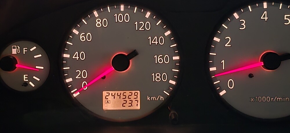 نيسان نظيفة بسعر ممتاز - 2