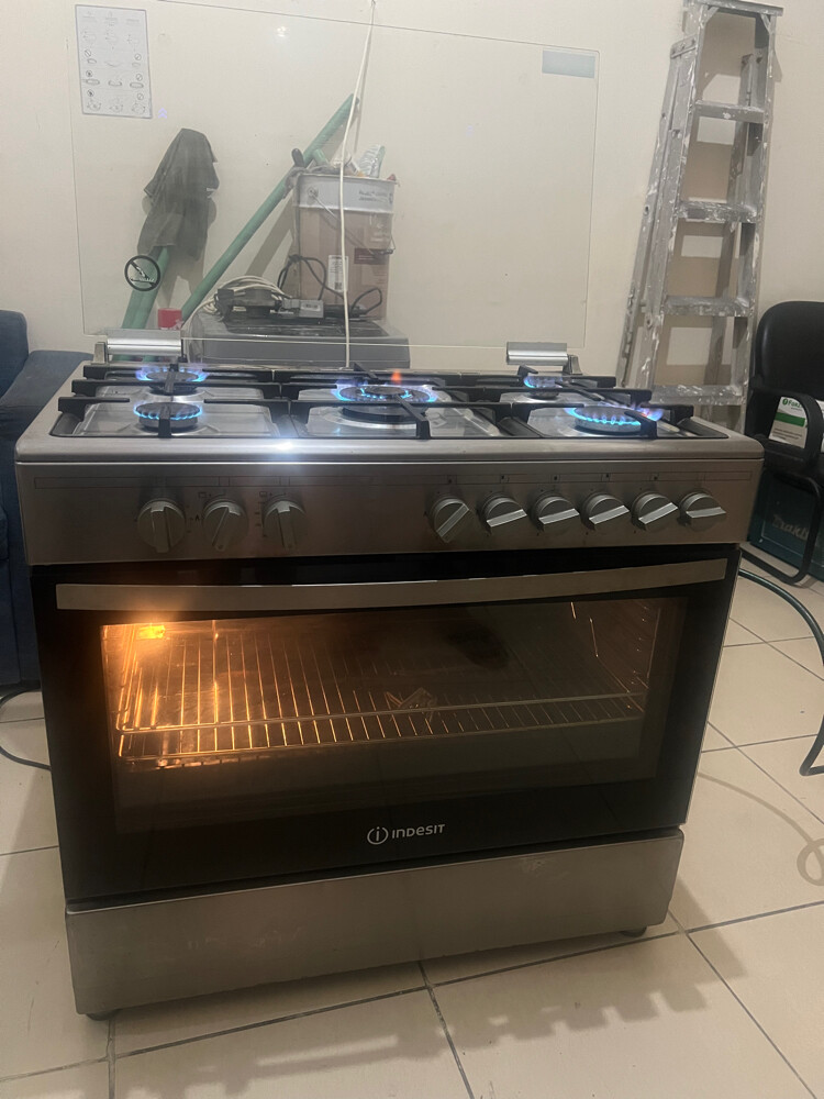 cooking range  - 4