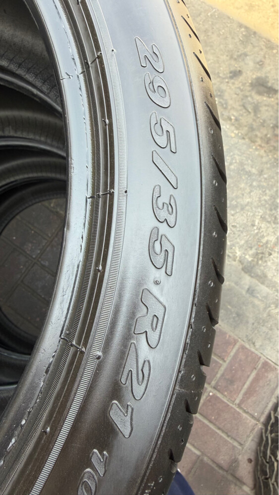 295/35/21 Pirelli  - 3