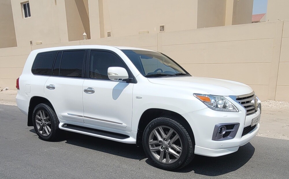 Lexus lx570 V8 2009 - 1