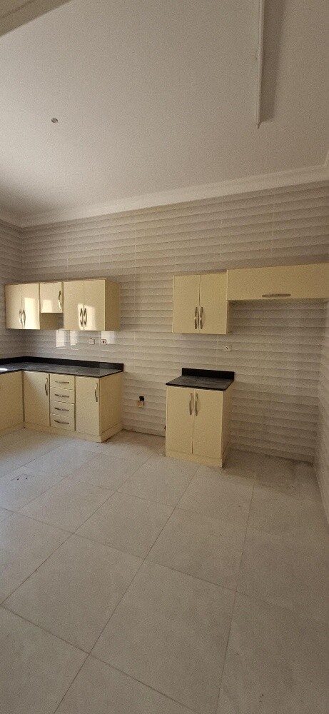 للإيجار فيلا في معيذر الجنوبي - 15