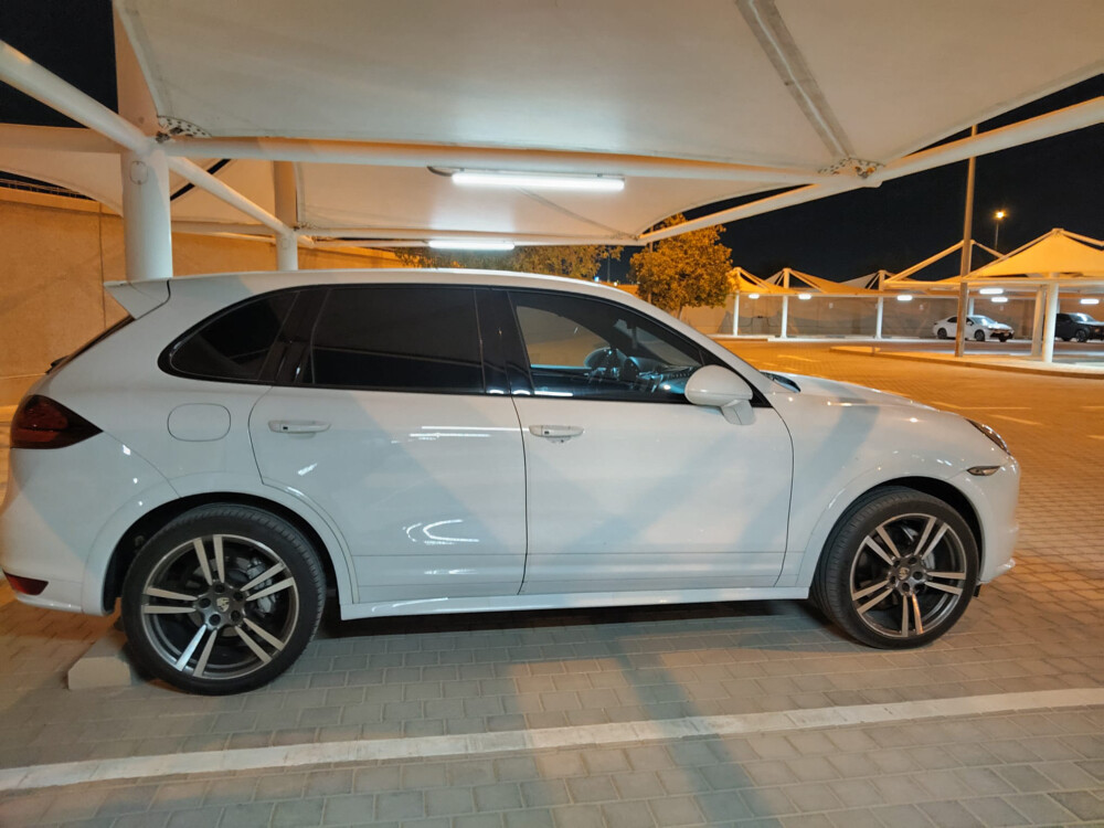 Porsche Cayenne S 32,000 2012  - 22