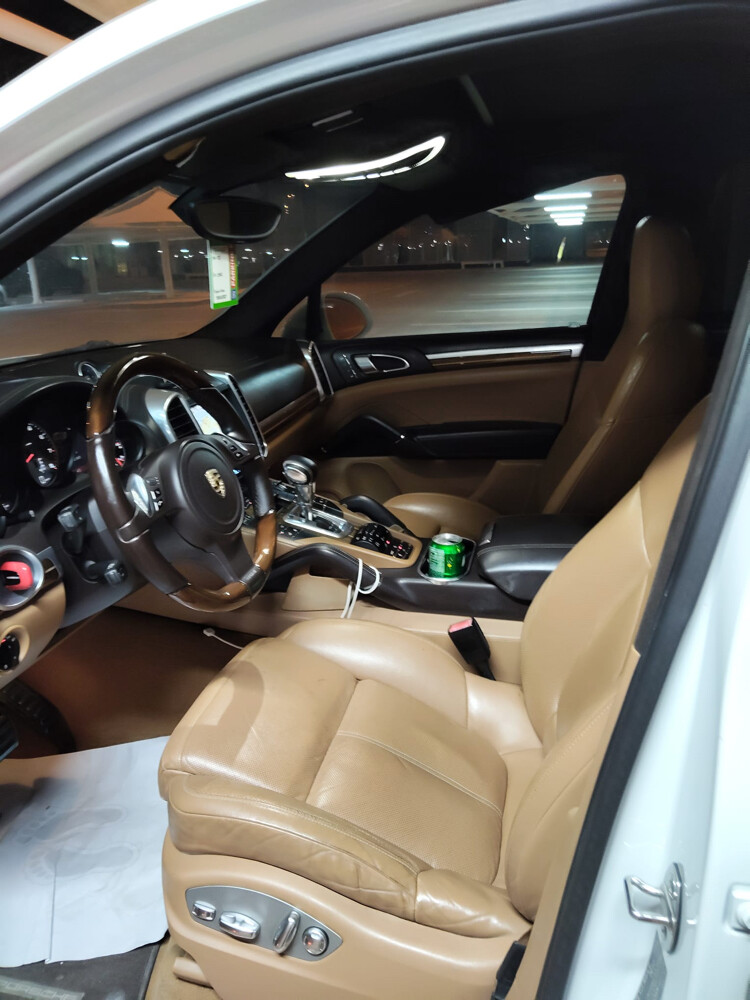 Porsche Cayenne S 32,000 2012  - 16