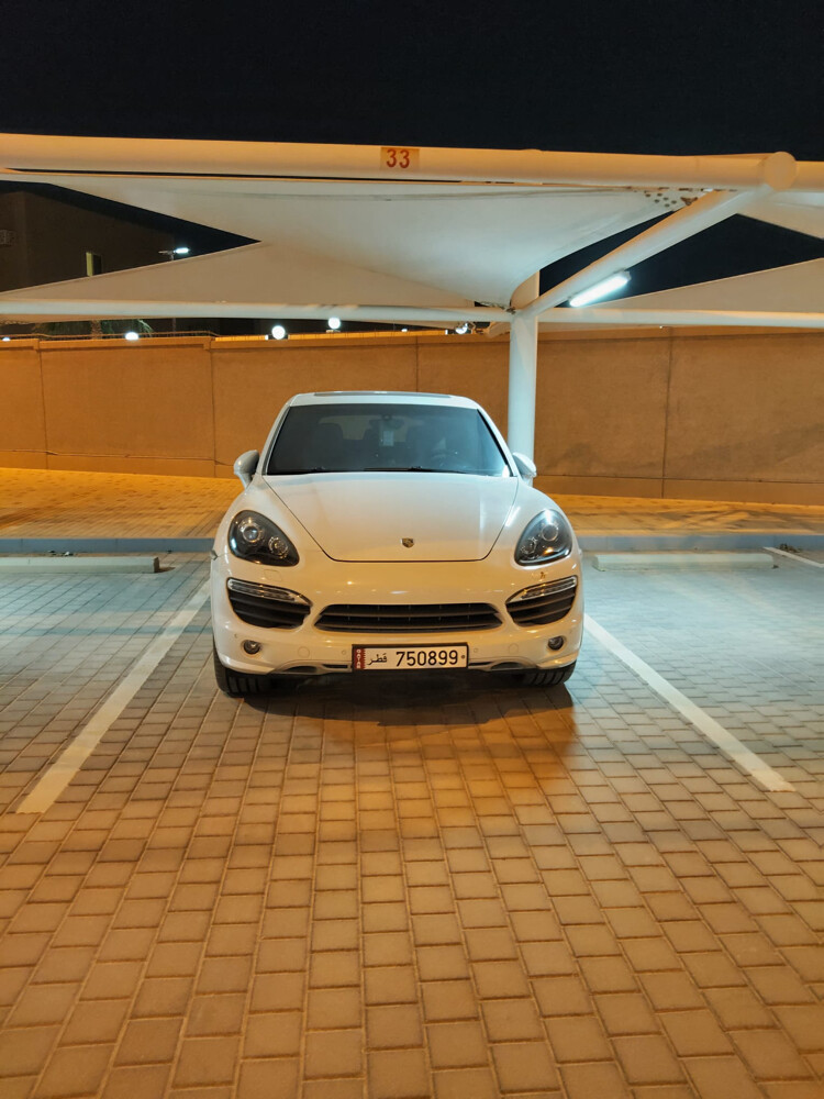 Porsche Cayenne S 32,000 2012  - 29